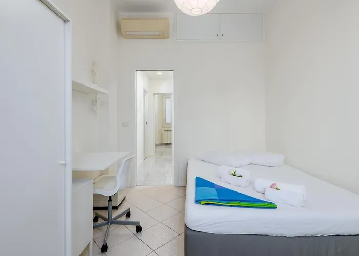 Domus Aurea3 Flat A Stone's Throw From Colosseum Apartment *