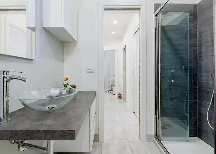 Domus Aurea3 Flat A Stone's Throw From Colosseum Apartment *